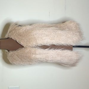 NWT blush pink Faux fur vest size S